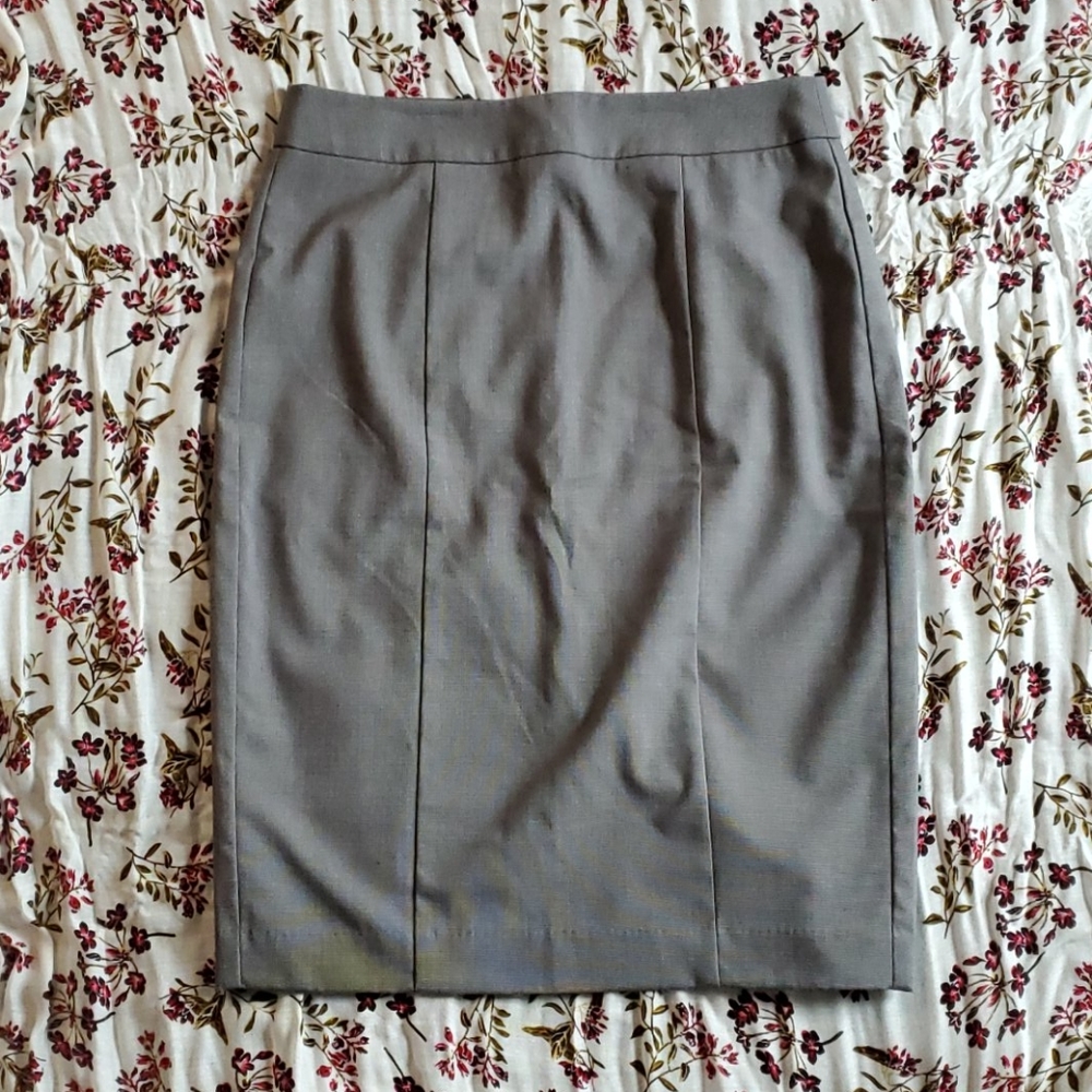 NWOT Ann Taylor Grey Pencil Skirt